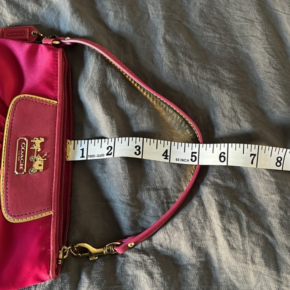 COACH SATIN WRISTLET - Picture 15 of 15